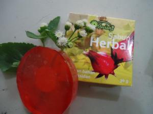 Sabun-transparan-herbal-merah